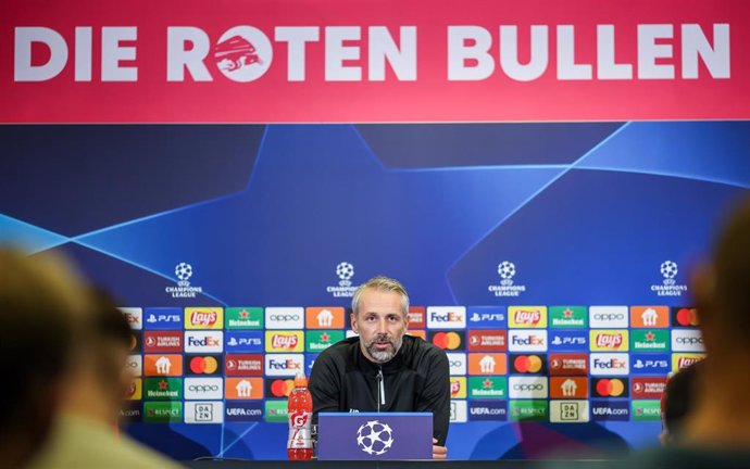 24 October 2022, Saxony, Leipzig: Leipzig coach Marco Rose atteds a press conference for the team at the Red Bull Academy ahead of Tuesday's UEFA Champions League Group F soccer match against Real Madrid. Photo: Jan Woitas/dpa