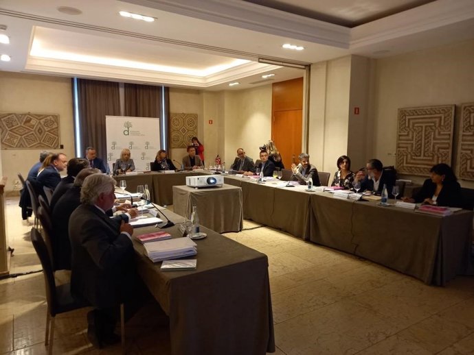 Junta del Patronato de la Fundación Democracia y Gobierno Local.