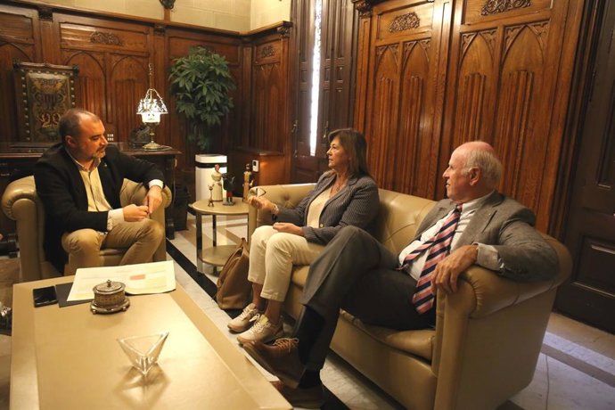 Reunión entre el Ayuntamiento de Terrassa (Barcelona) y la Cámara de Terrassa.