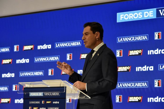 El president de la Junta d'Andalusia, Juan Manuel Moreno Bonilla, intervé en el frum 'Andalusia, un nou lideratge' de La Vanguardia a l'auditori MGS, a 24 d'octubre de 2022, a Barcelona, Catalunya (Espanya). En el frum 'Andalusia, un nou lide