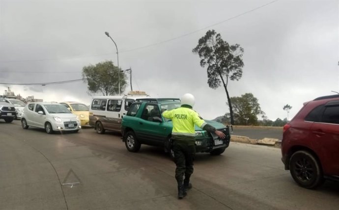 Un agente de la Policía en Bolivia