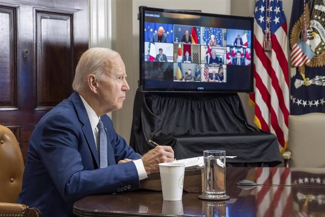 El presidente de EEUU, Joe Biden, participa desde la Casa Blanca en una reunión especial virtual de los países del G7 para tratar los ataques de Rusia contra objetivos civiles en Ucrania
