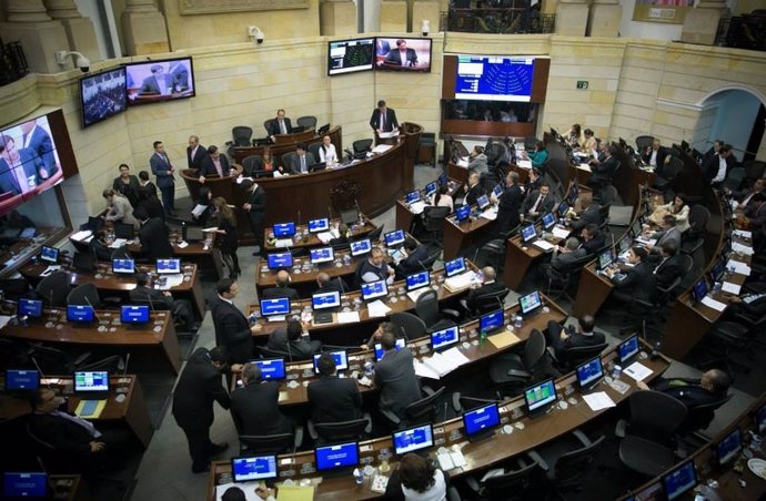 Archivo - Debate en el Senado de Colombia sobre presupuestos