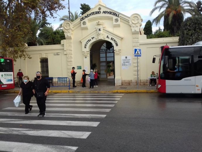 Archivo - Cementerio de Alicante en Todos los Santos