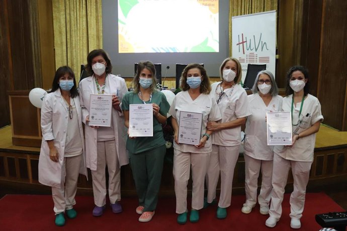 Enfermeras que lideran las guías de excelencia.