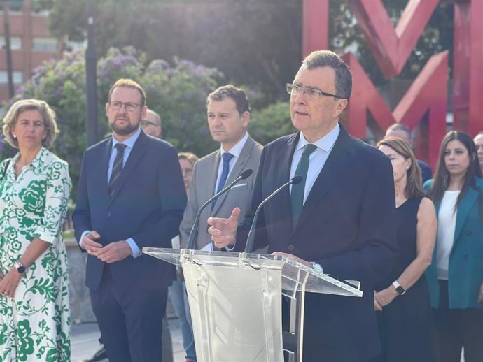 José Ballesta y su equipo presentan 'Murcia Impulsa'
