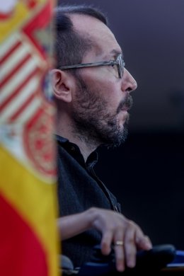 El portavoz de Unidas Podemos en el Congreso, Pablo Echenique, ofrece una rueda de prensa en el Congreso.