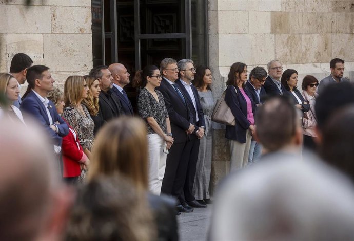 El Consell convoca tres minutos de silencio para condenar el asesinato de una mujer de 27 años en Alcoi, víctima de la violencia machista
