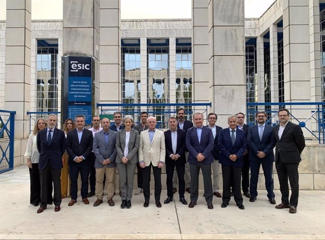 Foto de grupo del jurado de los Premios Aster de Andalucía Occidental