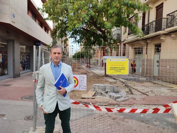 El concejal del PP en Logroño Pablo Santaolalla, en las Cien Tiendas.