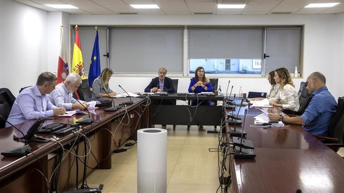 La consejera de Presidencia, Interior, Justicia y Acción Exterior, Paula Fernández, asiste a la reunión del Consejo Rector del SEMCA.