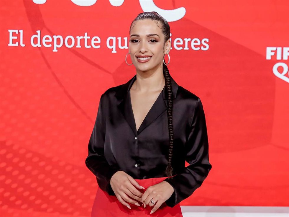 La cantante Chanel posa durante la presentación de RTVE de la cobertura para el Mundial de Catar 2022