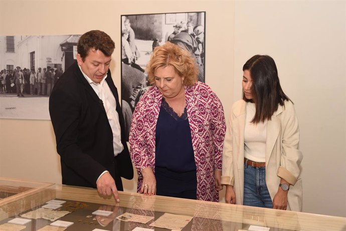 Presentación de la exposición sobre la hambruna en la posguerra franquista.