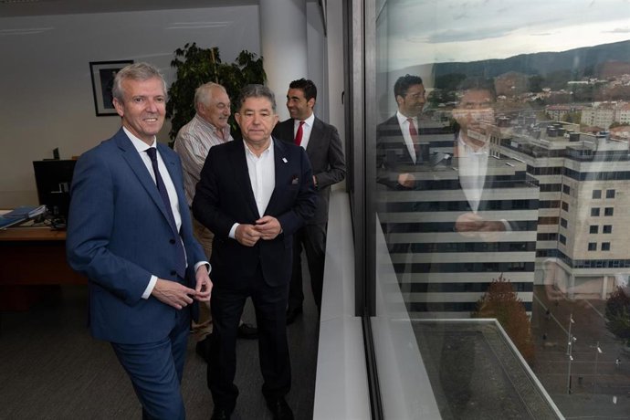El presidente de la Xunta, Alfonso Rueda, se reúne con el alcalde de Pontevedra, Miguel Anxo Fernández Lores