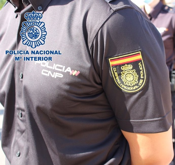 Archivo - Agentes de Policía Nacional