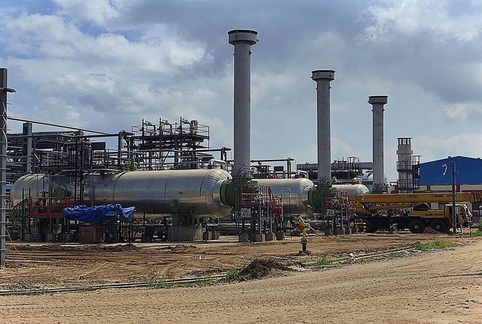 Archivo - Ampliación y modernización del yacimiento petrolífero indio de Nandasan.