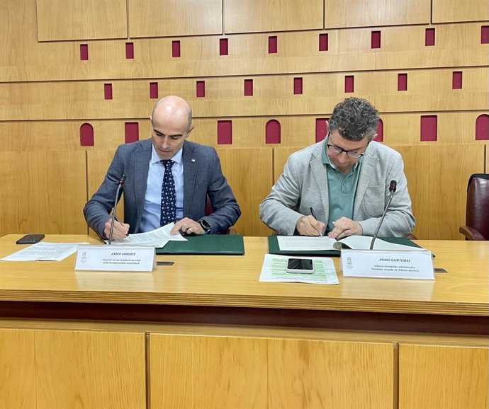 El Ayuntamiento de Vitoria-Gasteiz y Fundación Vital han firmado hoy el convenio que regula la colaboración entre ambas entidades
