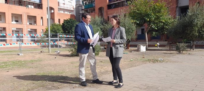 La delegada territorial de Fomento, Infraestructuras y Ordenación del Territorio, Cristina Casanueva, visita Moreras.
