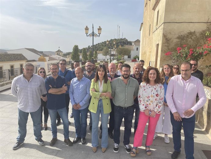 Inmaculada Nieto con dirigentes de IU de la Sierra de Cádiz.