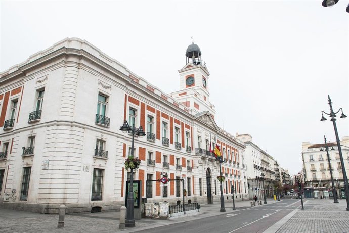 Archivo - Fachada del la Real Casa de Correos, sede de la Comunidad de Madrid