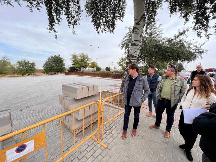 El Ayuntamiento de Fuenlabrada ultima el proyecto para la construcción de un acceso peatonal que unirá el distrito Parque Miraflores con el casco urbano del municipio de Móstoles, una infraestructura que salvará la carretera M-506.