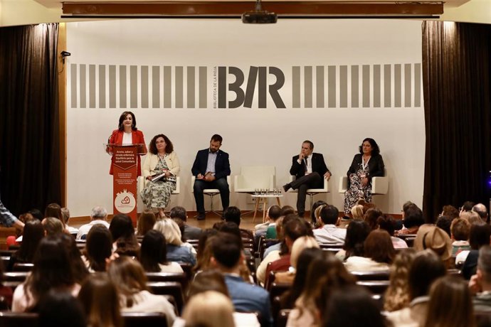 Andreu: "La Enfermería comunitaria es la mejor herramienta para mejorar el bienestar de la población"