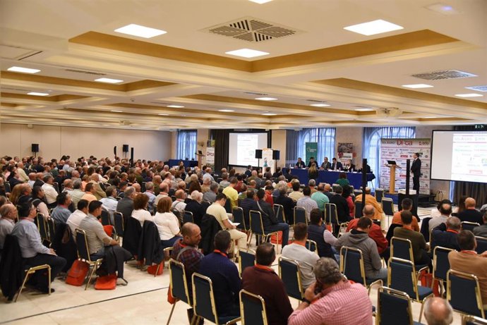 Inauguración de la IV Jornada de Difusión de la Innovación en el sector Cooperativo Alimentario (DICA) en Toledo.