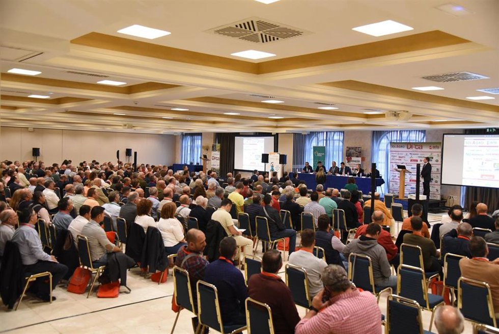 Inauguración de la IV Jornada de Difusión de la Innovación en el sector Cooperativo Alimentario (DICA) en Toledo.