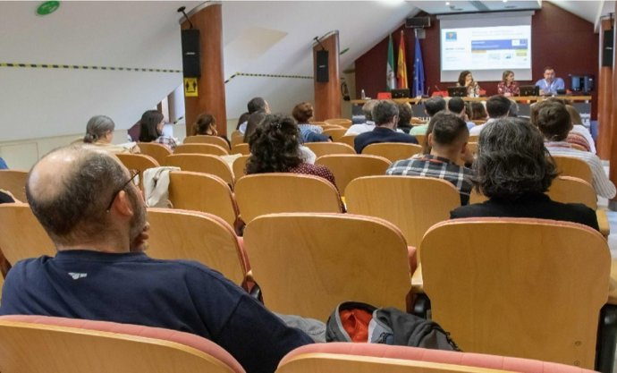 Primer encuentro de bibliotecas americanistas de la ciudad.