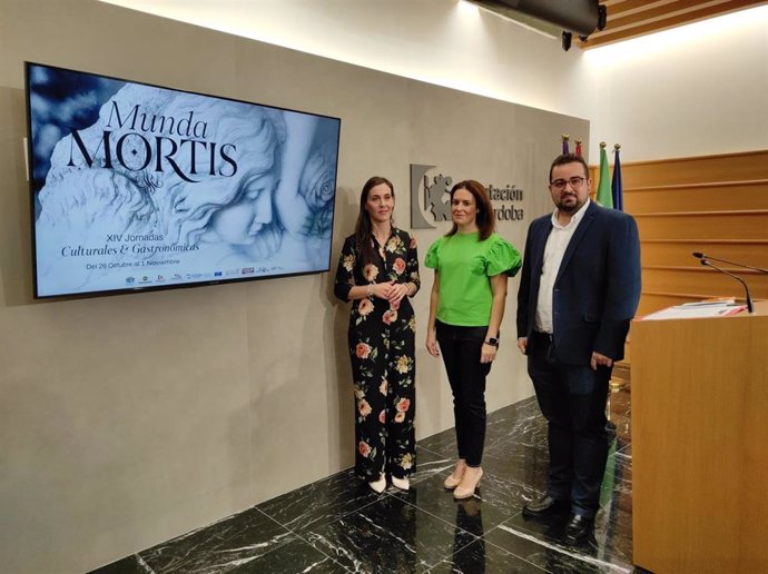 La delegada de Turismo en la Diputación de Córdoba, Inmaculada Silas, en la presentación de la XIV edición de 'Mundamortis'.
