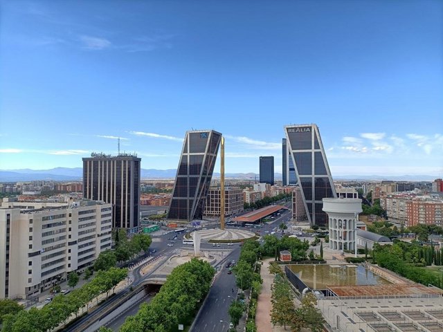 Archivo - Panorámica de la Plaza de Castilla.