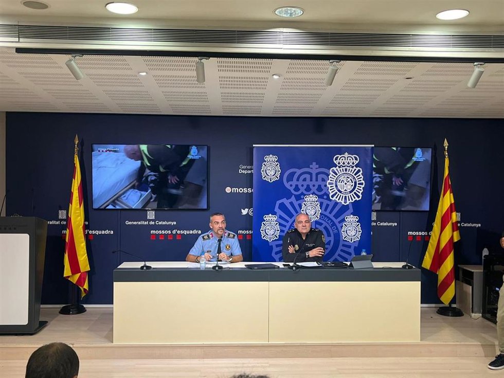 El jefe del grupo 32 de Blanqueo de Capitales y Anticorrupción de la Policía Nacional, el inspector Esteban Patricio, y el jefe del Área Central de Delitos Económicos, el subinspector Jose Merino.