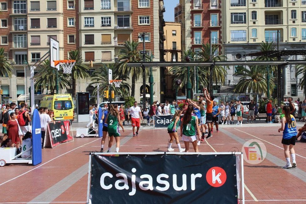 Cajasur se convierte en el patrocinador principal de las selecciones andaluzas de baloncesto.Córd