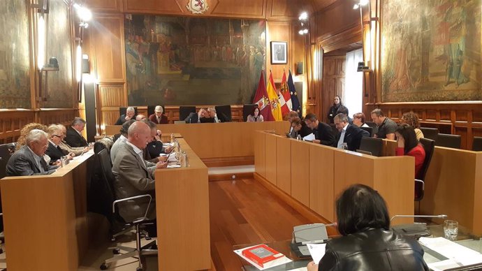 Pleno de la Diputación de León de este miércoles.