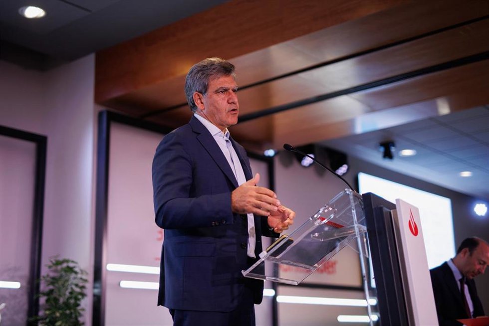 El consejero delegado del Banco Santander, José Antonio Álvarez, interviene durante la presentación de los resultados del tercer trimestre de 2022 del Grupo Santander, en la Ciudad del Grupo Santander, a 26 de octubre de 2022, en Boadilla del Monte, Mad