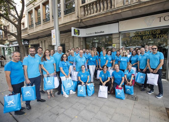 Algunos de los voluntarios de la Semana Social de Caixabank en Baleares.