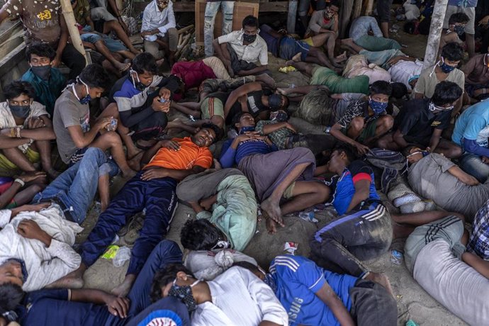 Rrefugiados rohingya en un compamento de la ciudad de Lhokseumawe, situada en el norte de la isla indonesia de Sumatra.