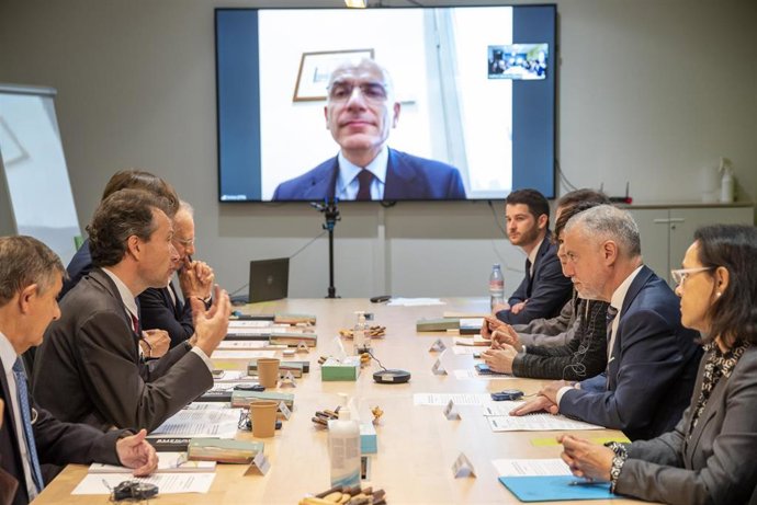 El Lehendakari, Iñigo Urkullu, participa en una mesa de expertos organizada por el Instituto Jacques Delors en París