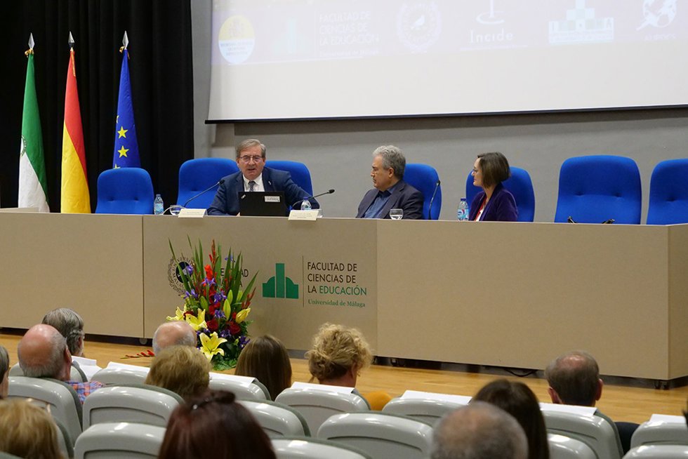 Inauguración del 'I Congreso Internacional Educación en Memoria Histórica y Democrática. Homenaje al profesor Ernesto Gómez'