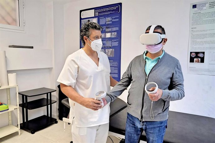 Uso de la realidad virtual en el centro Crecer para tratar a pacientes que han sufrido daños cerebrales.