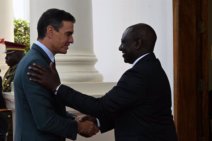 El presidente del Gobierno, Pedro Sánchez, y el presidente de Kenia, William Ruto