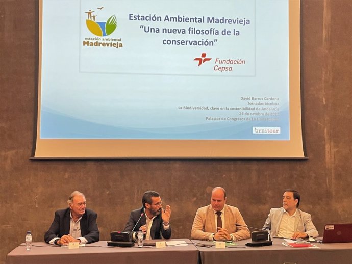 Celebración de la jornada técnica 'Biodiversidad, clave en la sostenibilidad de Andalucía' en La Línea de la Concepción (Cádiz).