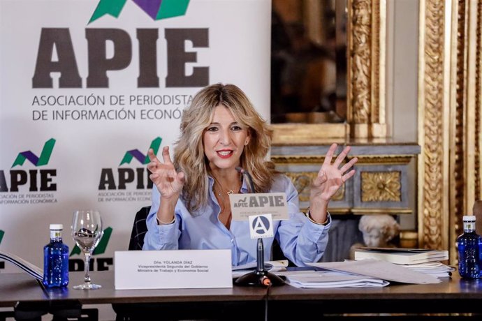 La vicepresidenta segunda y ministra de Trabajo y Economía Social, Yolanda Díaz, interviene durante una mesa sobre 'Reforma laboral y futuro del mercado laboral', en Casa de América, a 26 de octubre de 2022, en Madrid (España). 