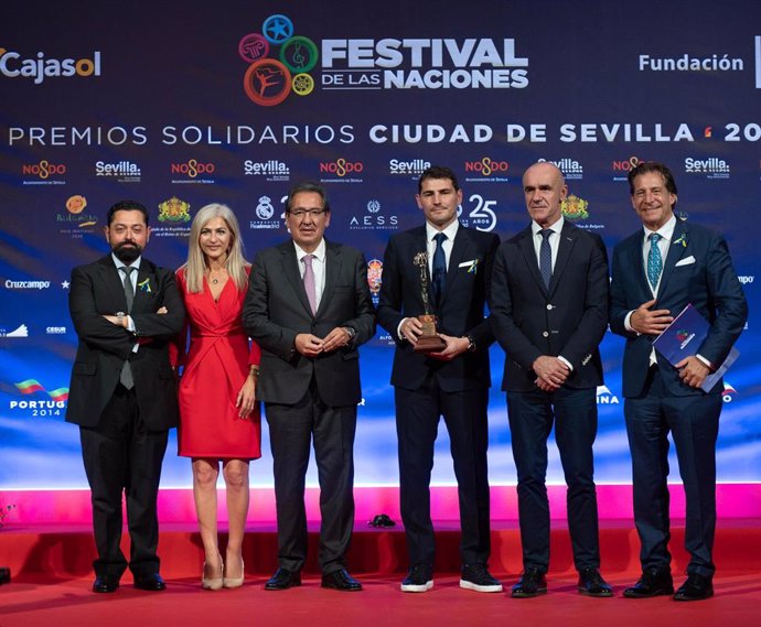 La gala 19 de Premios Solidarios del Festival de las Naciones homenajea "claros ejemplos" de compromiso social