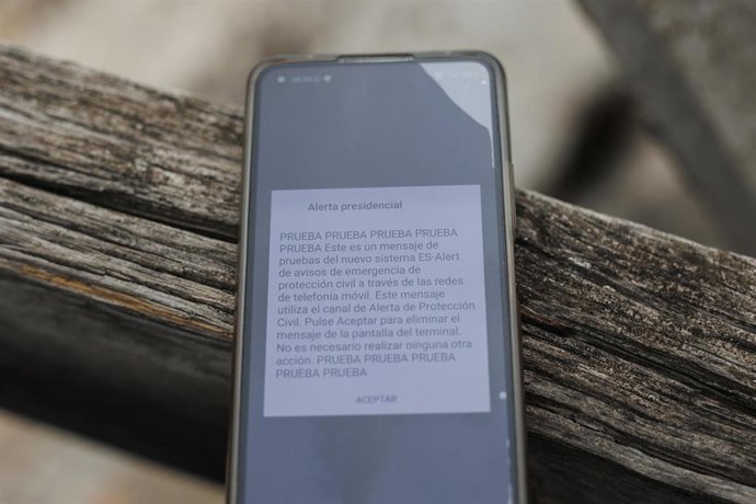 Mensaje de prueba sobre alerts en un móvil