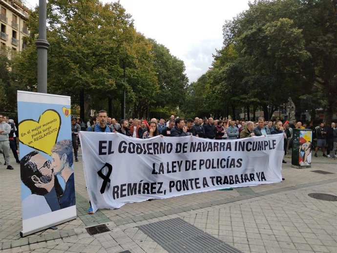 Concentración de este jueves de agentes de la Policía Foral.