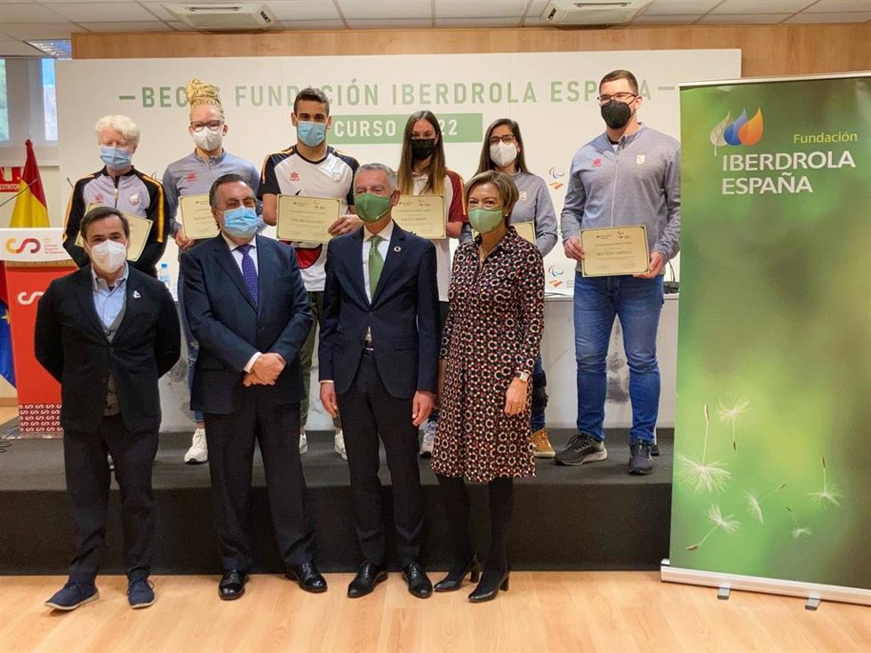 Archivo - Acto de entrega de las becas de estudios de la Fundación Iberdrola España