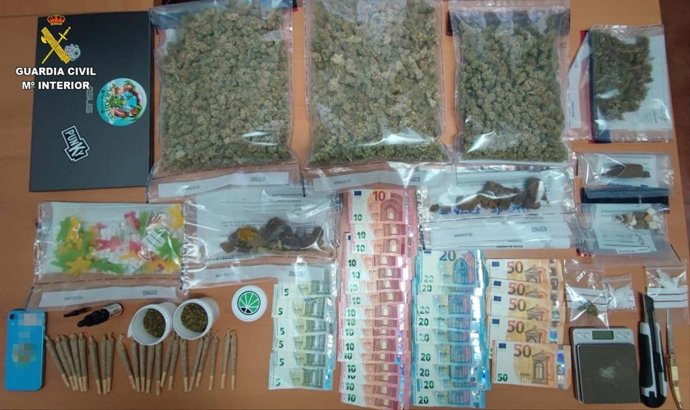 Detienen a cuatro personas en Isla Cristina por presunto tráfico de drogas y asociación ilícita.