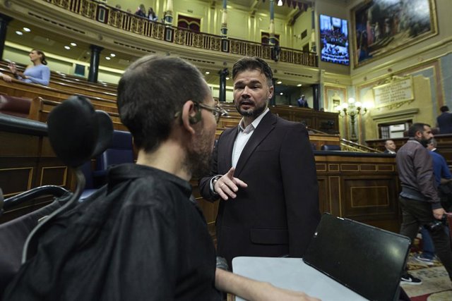 El portaveu d'Unides Podem al Congrés, Pablo Echenique, i el portaveu d'ERC a la cambra baixa, Gabriel Rufián