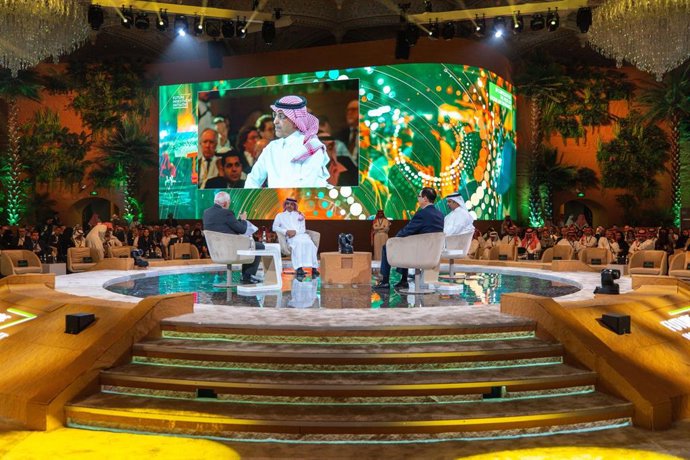 The Pulse on Global Macrofinance